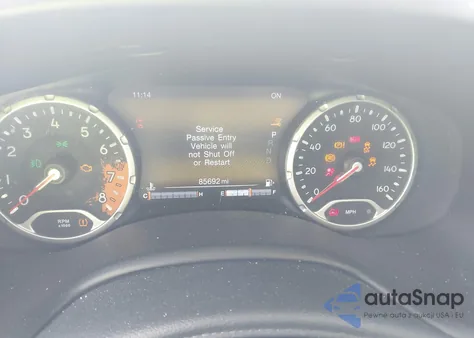 2018 Jeep Renegade Limited 4X4 из США, поврежденный, VIN ZACCJBDB6JPG87417